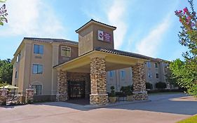 Best Western Plus Crown Colony Inn & Suites